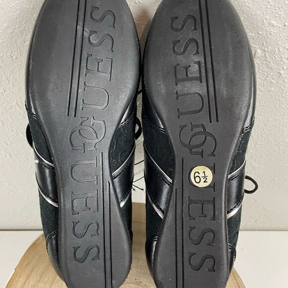NWOT Guess Black and Silver Sneakers Size 6.5 - Picture 7 of 8